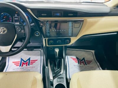 Toyota Corolla White 2017