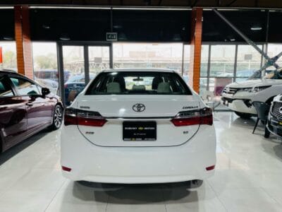 Toyota Corolla White 2017