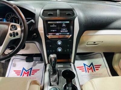 Ford Explorer XLT Silver 2015