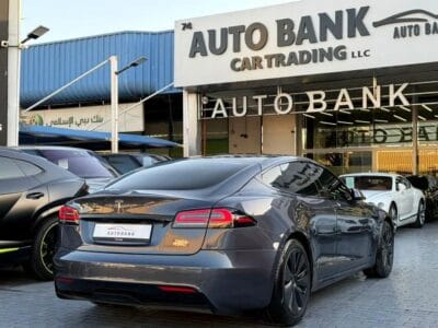 2023 Tesla Model S Plaid