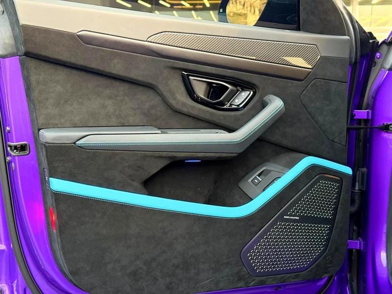 2024 Lamborghini Urus Performante