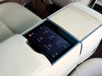 2023 Land Rover Range Rover SV