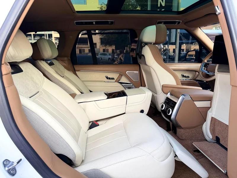 2023 Land Rover Range Rover SV