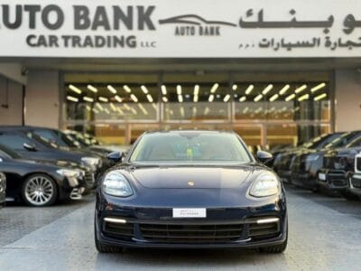 2018 Porsche Panamera Standard