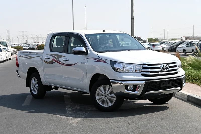 2025 Toyota Hilux SR5