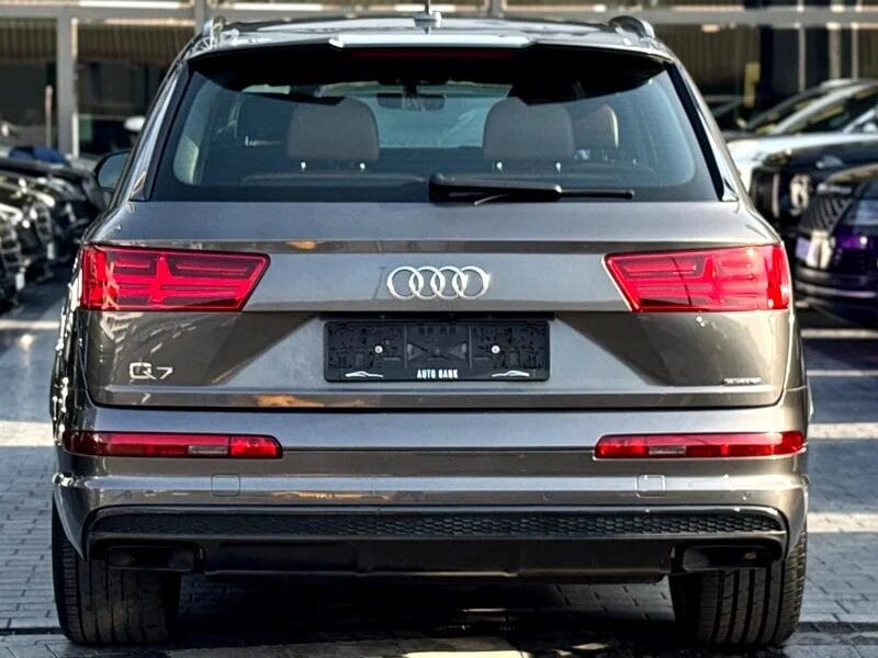 2019 Audi Q7 45 TFSI S-Line Quattro