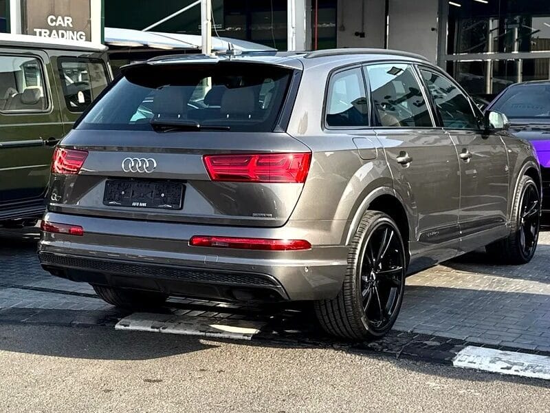 2019 Audi Q7 45 TFSI S-Line Quattro
