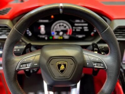 2019 Lamborghini Urus Standard