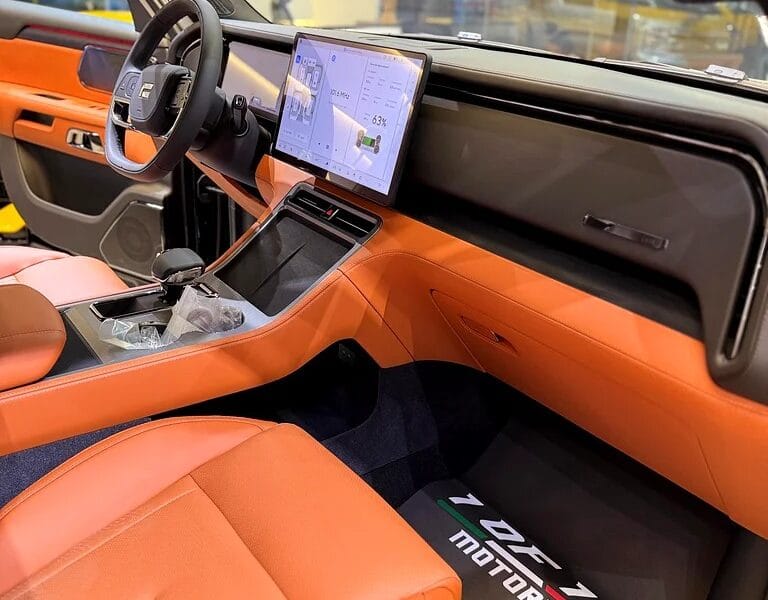 2025 Rox 01 Other White