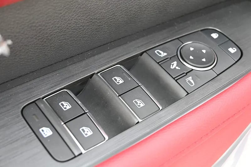 2025 Nissan Patrol SE Platinum City