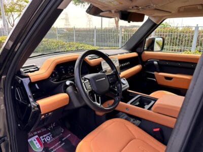 2020 Land Rover Defender 110 SE