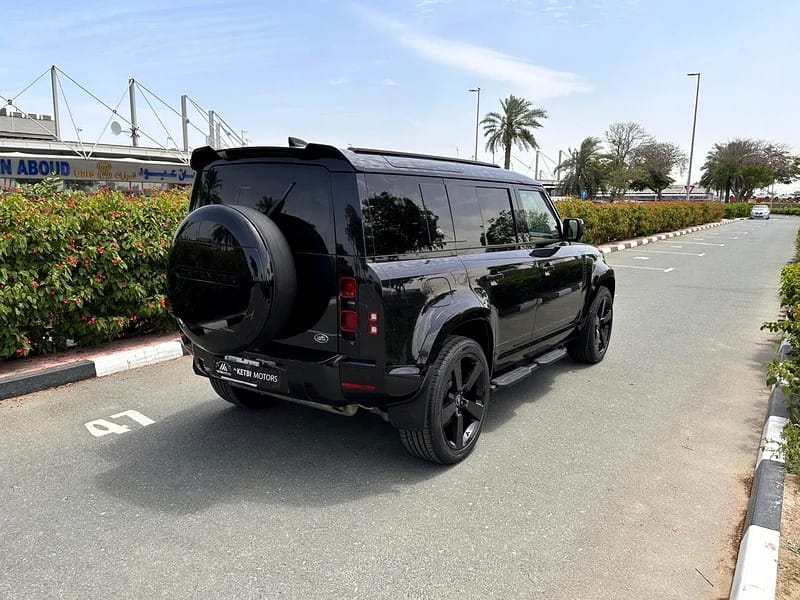 2020 Land Rover Defender 110 SE