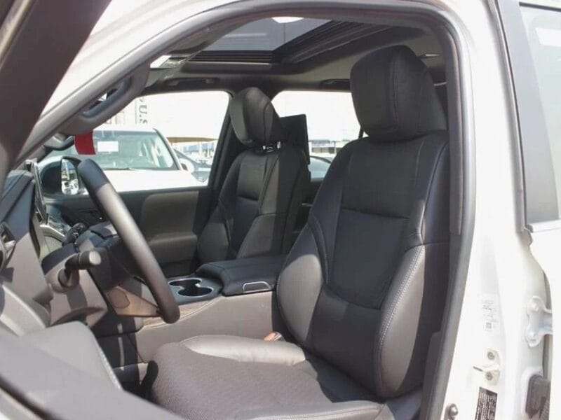 2024 Toyota Land Cruiser VXR 4.0L,GCC, UNDER WARRANTY & SERVICE CONTRACT UP TO 80,000 KM