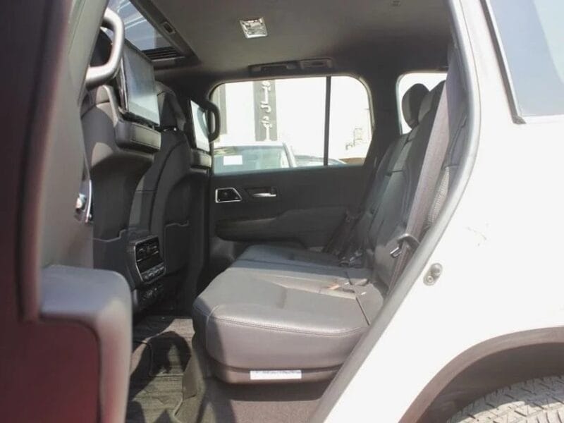 2024 Toyota Land Cruiser VXR 4.0L,GCC, UNDER WARRANTY & SERVICE CONTRACT UP TO 80,000 KM