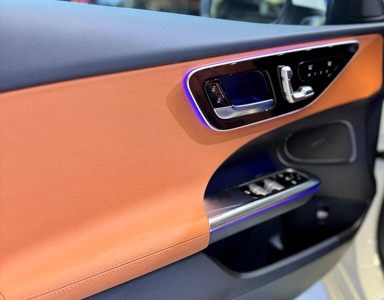 2025 Mercedes-Benz C-Class C200