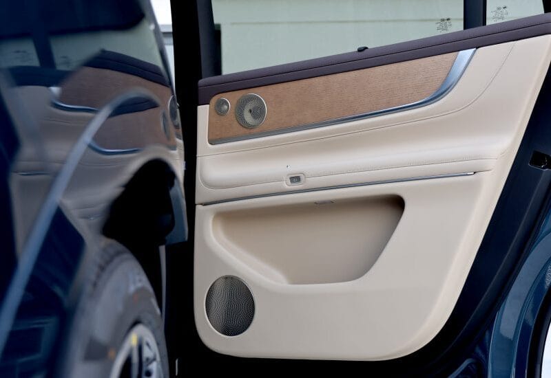 AITO SERES M9 LHD ULTRA 5 SEAT 2025