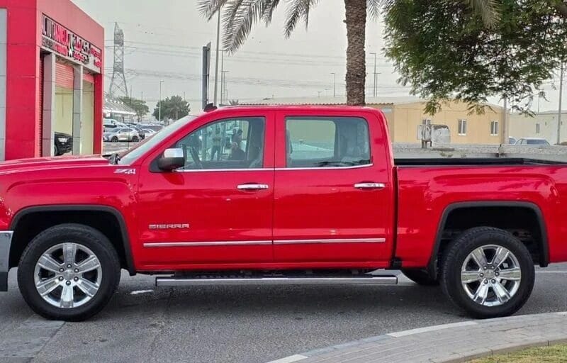 GMC Sierra 5.3L V8 AT4 Regular Cab (AWD) GMC SIERRA 2018 SLT GCC FULL OPTIONS V8 ORGINAL PAINT