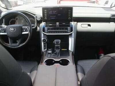 2024 Toyota Land Cruiser GXR 4.0L