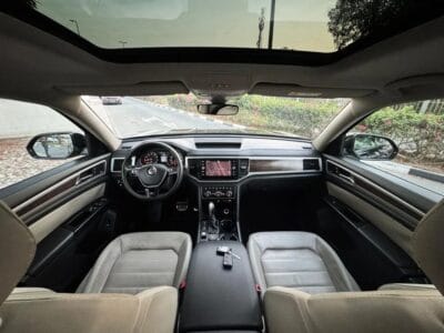 Volkswagen Teramont R-Line 3.6L VOLKSWAGEN TERAMONT 2019 GCC R LINE V6 FULL OPTIONS 7 SEATER WITH ONE YEAR DEALER WARRAN