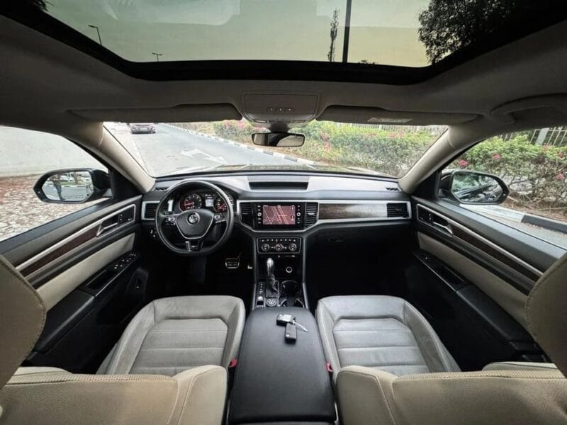 Volkswagen Teramont R-Line 3.6L VOLKSWAGEN TERAMONT 2019 GCC R LINE V6 FULL OPTIONS 7 SEATER WITH ONE YEAR DEALER WARRAN