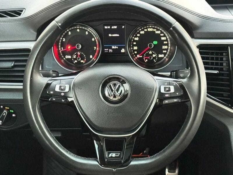 Volkswagen Teramont R-Line 3.6L VOLKSWAGEN TERAMONT 2019 GCC R LINE V6 FULL OPTIONS 7 SEATER WITH ONE YEAR DEALER WARRAN