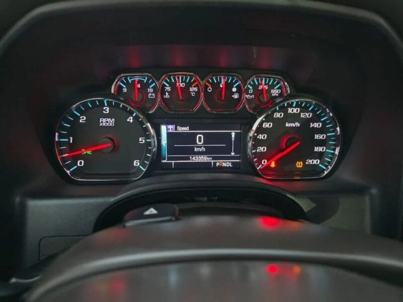 GMC Sierra 5.3L V8 AT4 Regular Cab (AWD) GMC SIERRA 2018 SLT GCC FULL OPTIONS V8 ORGINAL PAINT