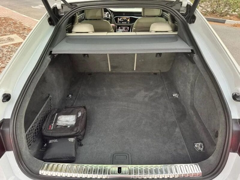 Audi A7 55 TFSI quattro S-Line Style & Comfort package 3.0L AUDI A7 55 TFSI QUATTRO SPORT BACK 2019 GCC IN P