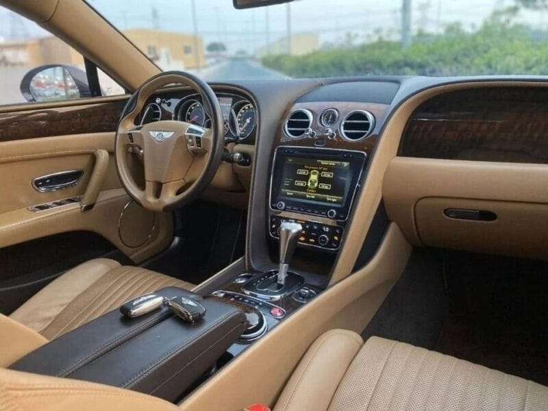 Bentley Flying Spur BENTLEY FLYING SPUR V8S 2018 - 2 KEYS - EXCELLENT CONDITION