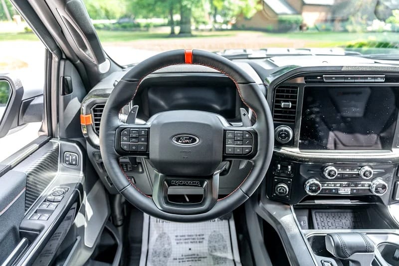 2023 Ford F-Series Pickup R 5.2-liter Supercharged V8 Engine