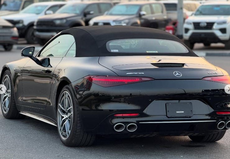 MERCEDES-BENZ SL 43 2023 Full Option in Japanese Specs