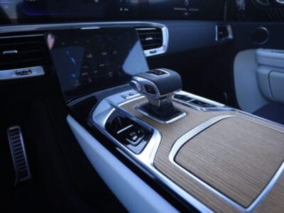 Hongqi E-HS9 HIGH SPECS 2025