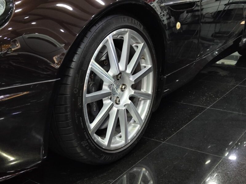 2005 Aston Martin Vanquish S