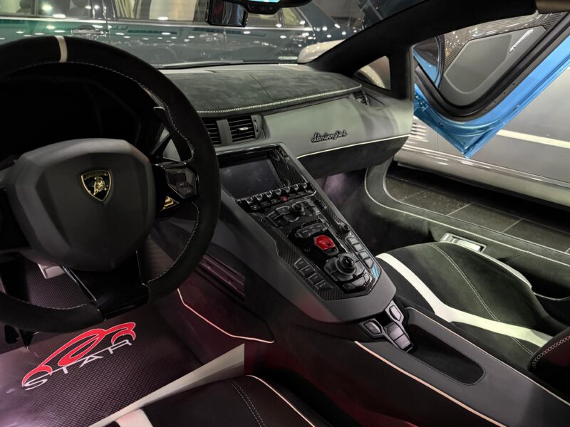 2021 Lamborghini Aventador SVJ