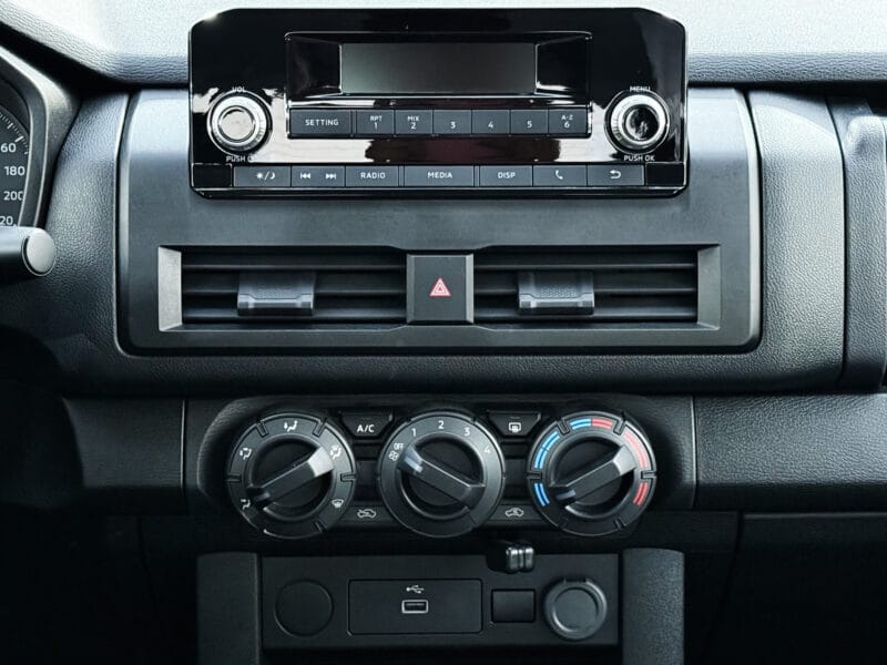 Mitsubishi L200 2025