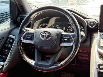 2022 Toyota Land Cruiser VXR