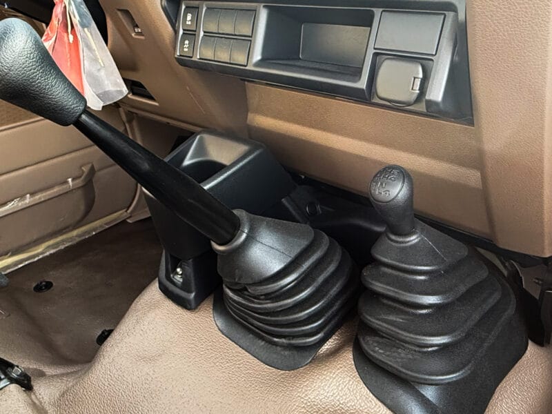 2025 Toyota Land Cruiser Pick-Up