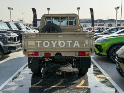 2025 Toyota Land Cruiser Pick-Up