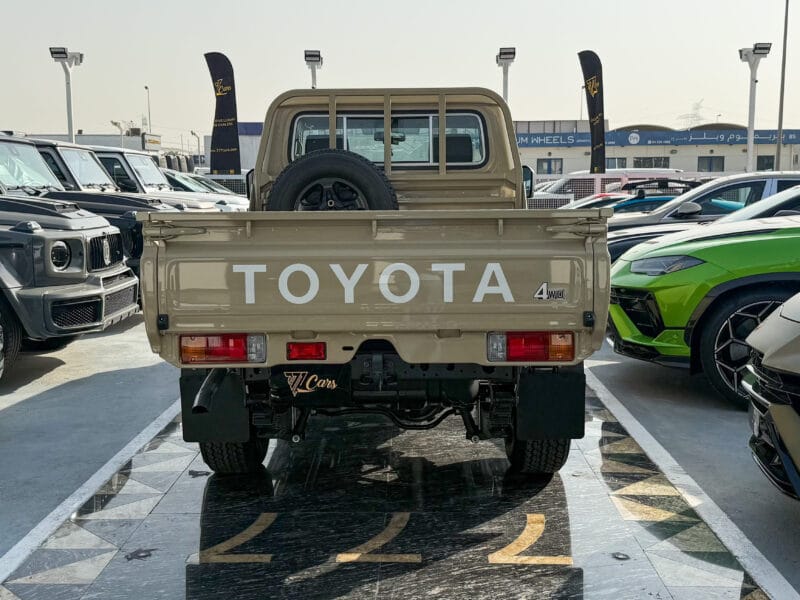 2025 Toyota Land Cruiser Pick-Up