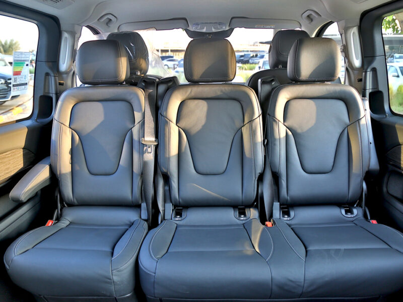 Mercedes-Benz V300 Avantgarde+ Extra Long/2025/GCC/2 Years Local Warranty