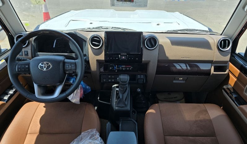 2025 Toyota Land Cruiser LC 76 2.8L AT Diesel (Gray)