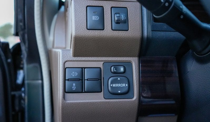 2025 Toyota Land Cruiser LC 76 2.8L AT Diesel (Gray)