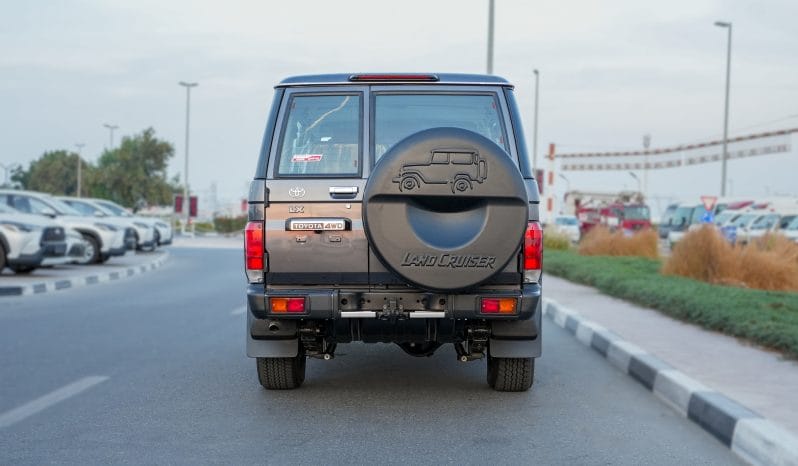 2025 Toyota Land Cruiser LC 76 2.8L AT Diesel (Gray)