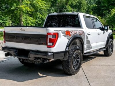 2023 Ford F-Series Pickup R 5.2-liter Supercharged V8 Engine