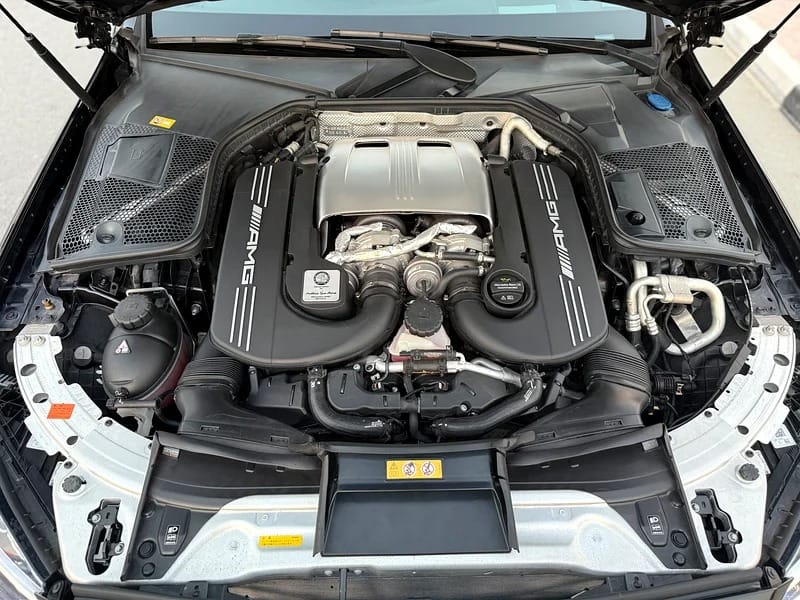 2016 Mercedes-Benz C-Class AMG C63S 8-cylinders