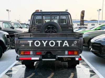 2025 Toyota Land Cruiser Pickup LC79 Double Cab Black