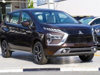 Mitsubishi Xpander Mid 1.5L 4-cylinder engine 2023
