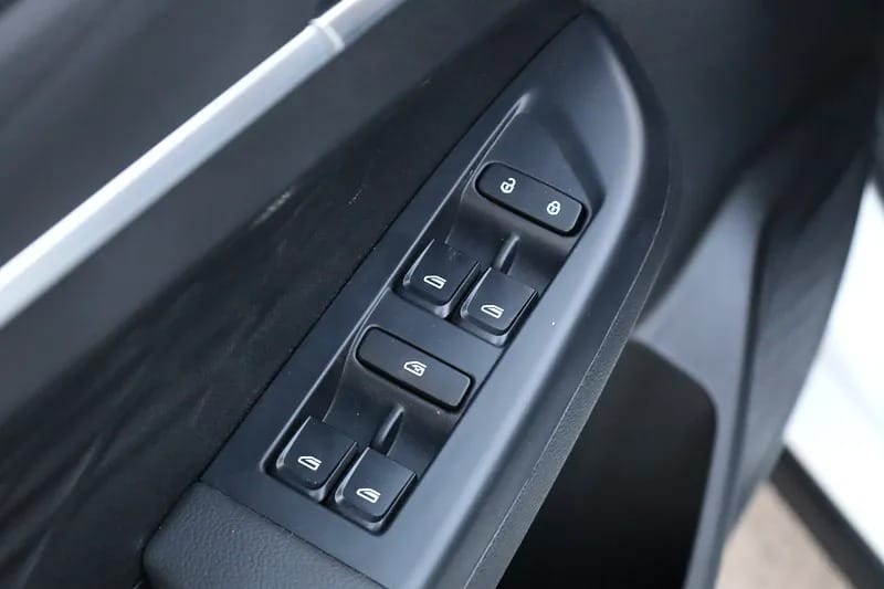 2025 Livan X3 Pro Other 3-cylinders Engine FWD