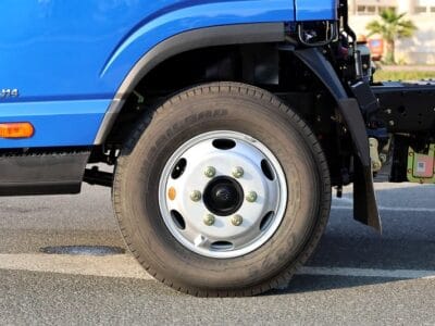 2025 Tova J14 Other 6-cylinders Engine RWD