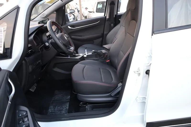 2025 Livan X3 Pro Other 3-cylinders Engine FWD