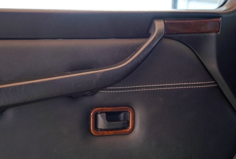 1997 Mercedes-Benz G 320 8-cylinders Engine 4WD